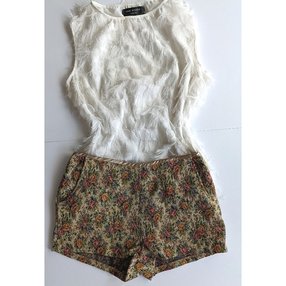 Mine Floral Shorts - Picture 1 of 6